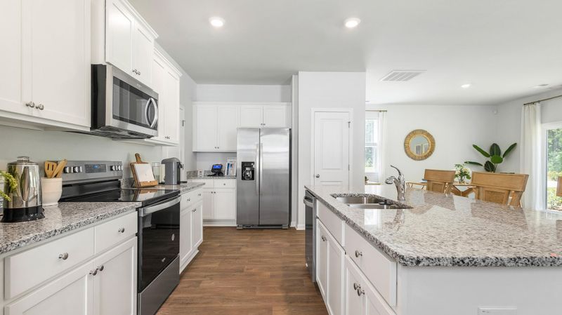 2267 Macallan Blvd, Ravenel, SC 29470