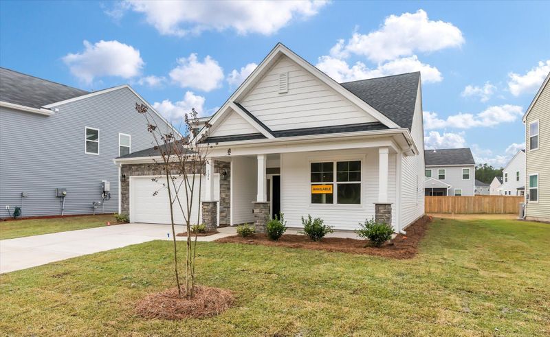 126 Shingle Oak Dr, Moncks Corner, SC 29461