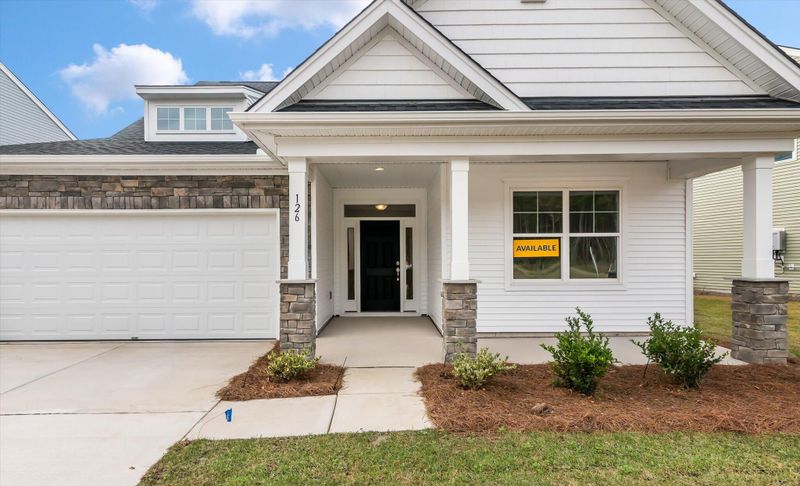 126 Shingle Oak Dr, Moncks Corner, SC 29461