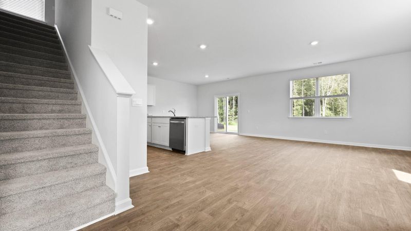 790 Long Bluff Rd, Summerville, SC 29486