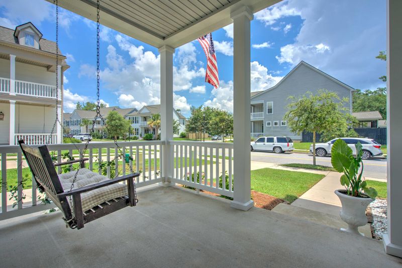 2069 Kemmerlin St, Johns Island, SC 29455