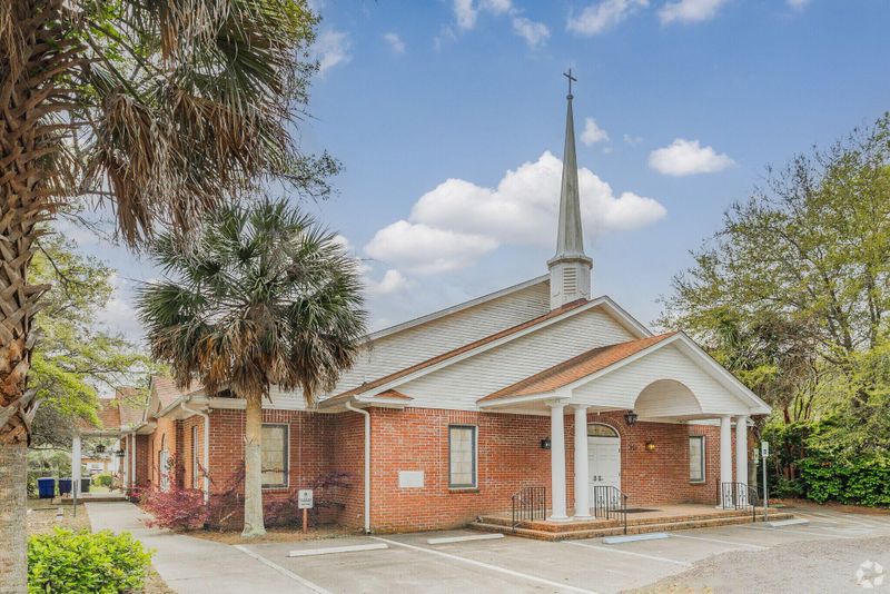 835 Magnolia Rd, Charleston, SC 29407