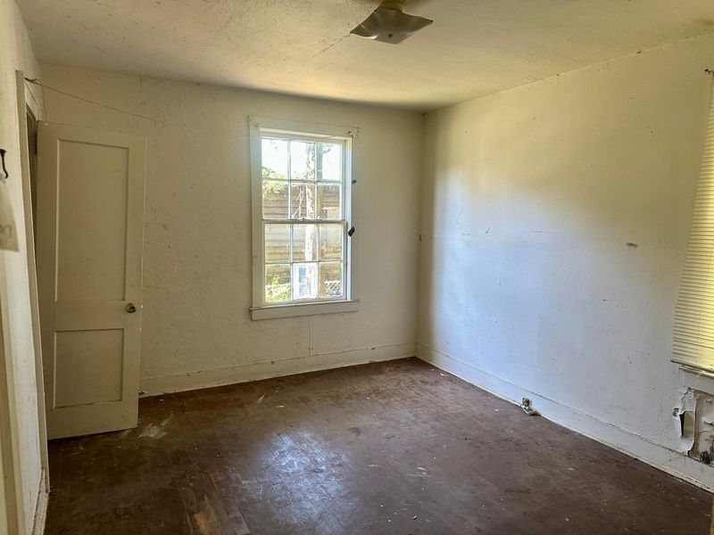 2738 W Surrey Dr, North Charleston, SC 29405