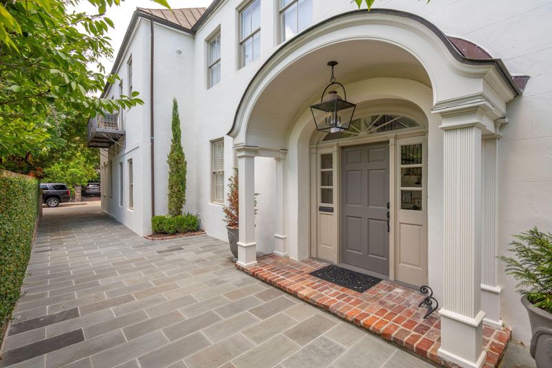 92 King St, Charleston, SC 29401