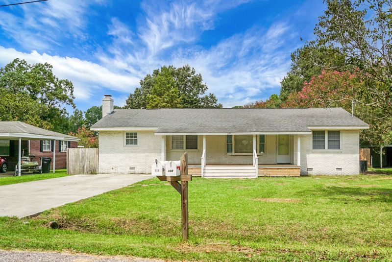 109 Lyle Rd, Goose Creek, SC 29445