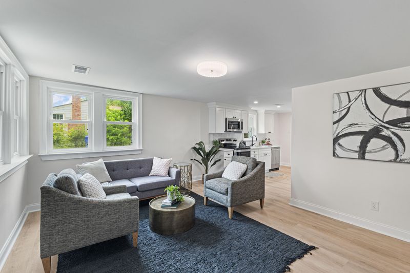 924 Main St, Charleston, SC 29407