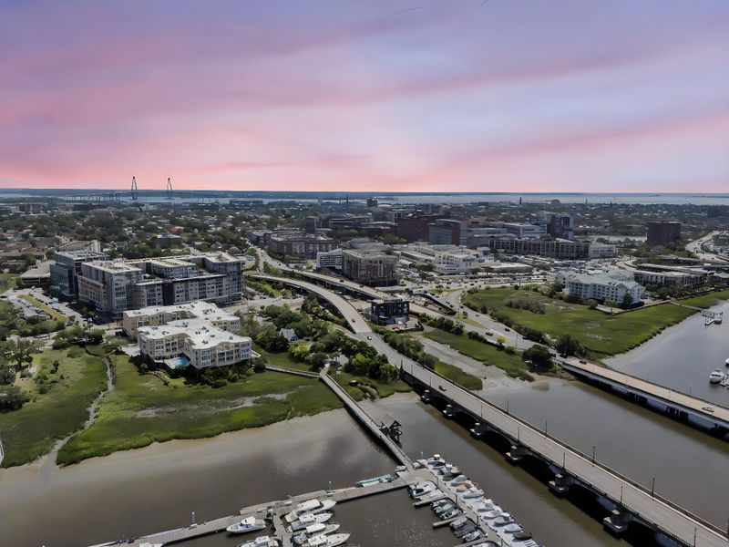 150 Bee St #415, Charleston, SC 29401