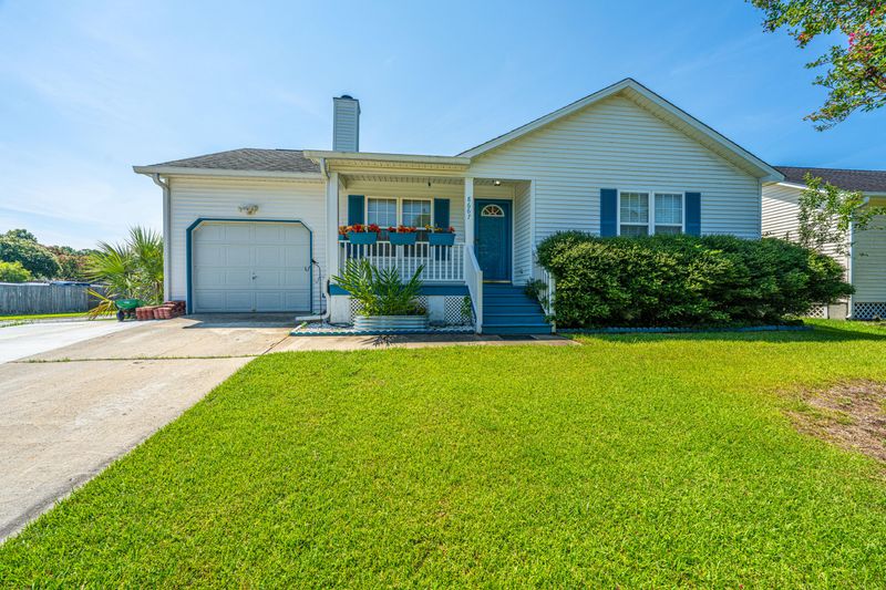 8667 Bentwood Dr, North Charleston, SC 29406