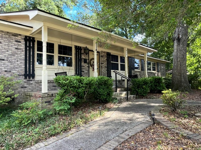 928 Spring Ct, Hanahan, SC 29410