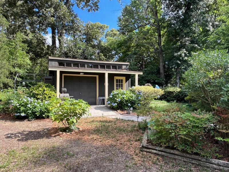 928 Spring Ct, Hanahan, SC 29410