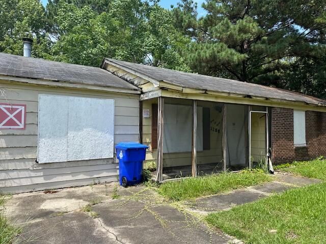 3280 Vinewood Pl, North Charleston, SC 29420