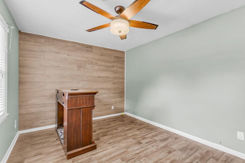 215 Warington St, Summerville, SC 29483