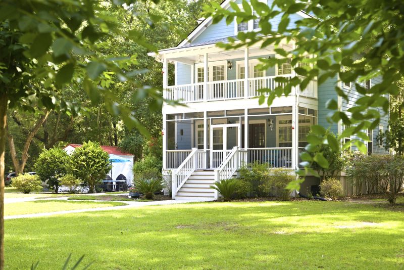 8270 Beach Farm Ln, Edisto Island, SC 29438