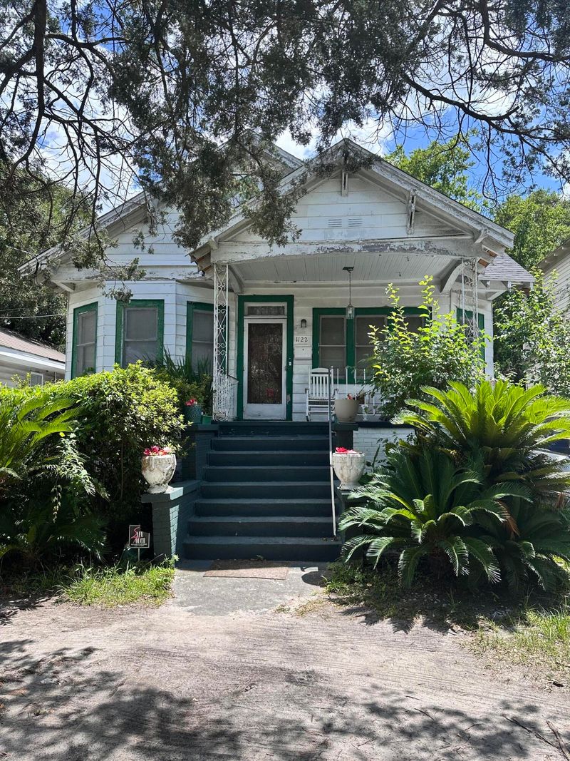1122 King St, Charleston, SC 29403