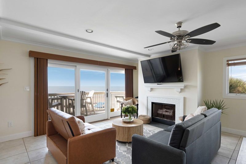 2 Seagrove Ln #D, Isle Of Palms, SC 29451
