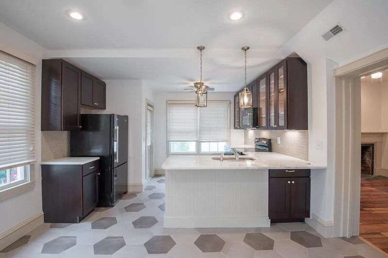 35 Society #H, Charleston, SC 29401