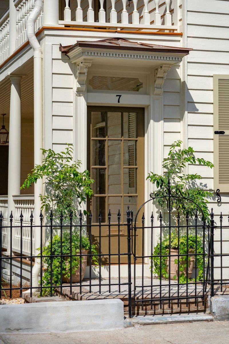 7 Percy St, Charleston, SC 29403