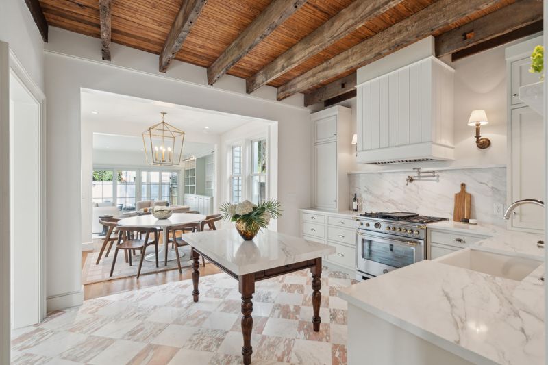 7 Percy St, Charleston, SC 29403