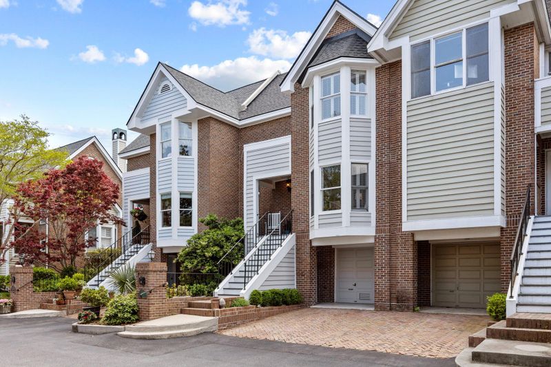 11 Harleston Pl, Charleston, SC 29401