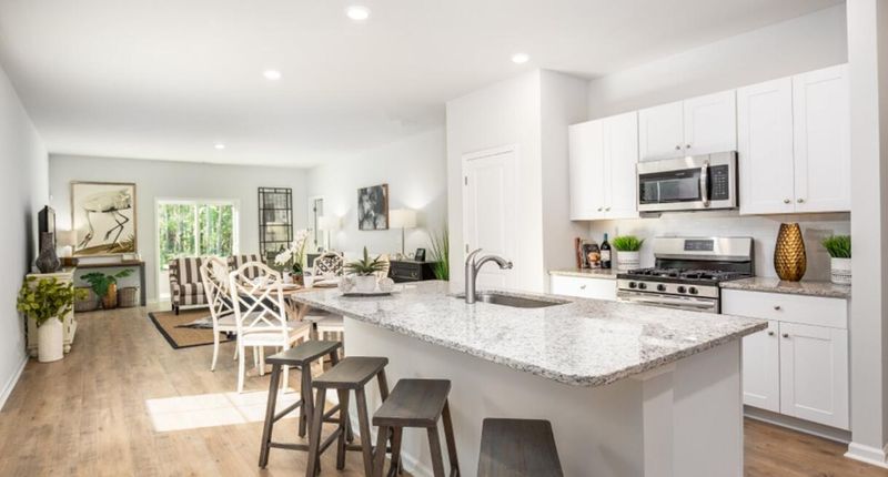 347 Tiliwa St, Summerville, SC 29486