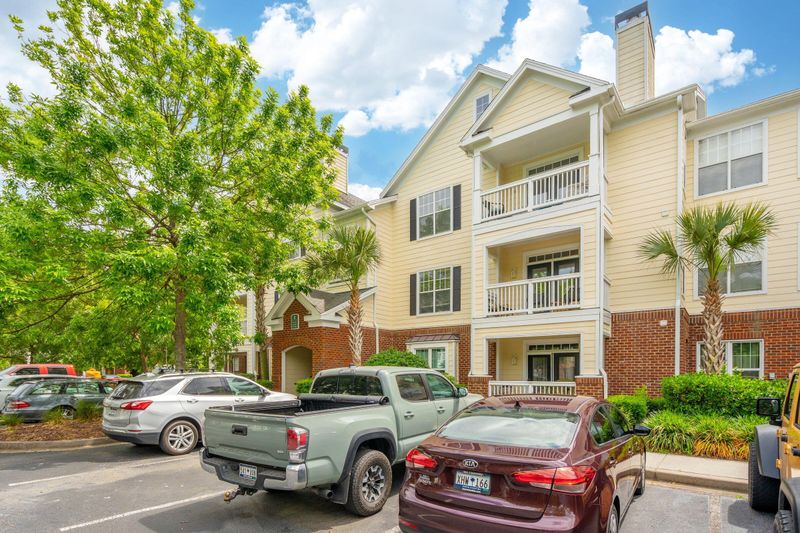 45 Sycamore Ave #811, Charleston, SC 29407