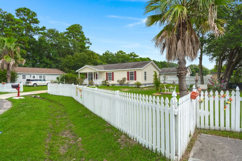 1108 Colossians Ct, Johns Island, SC 29455