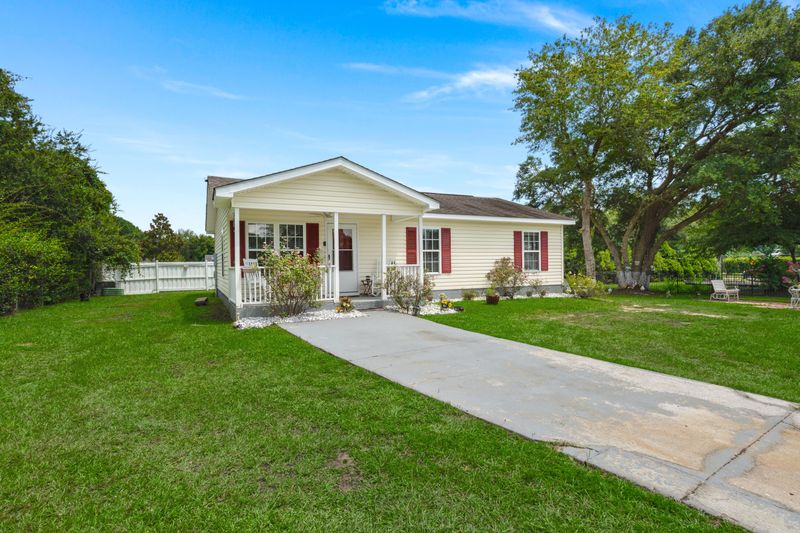1108 Colossians Ct, Johns Island, SC 29455