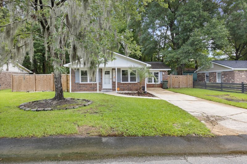 317 Water Oak Dr, Goose Creek, SC 29445