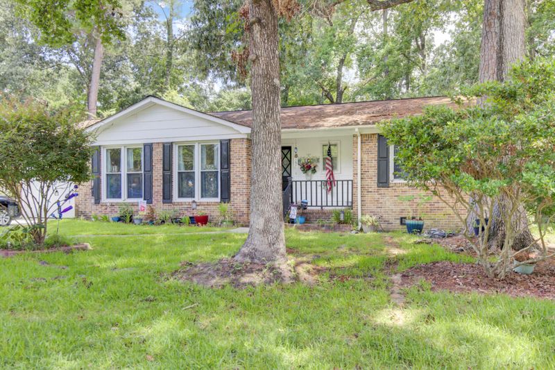 203 Jimbo Rd, Summerville, SC 29485
