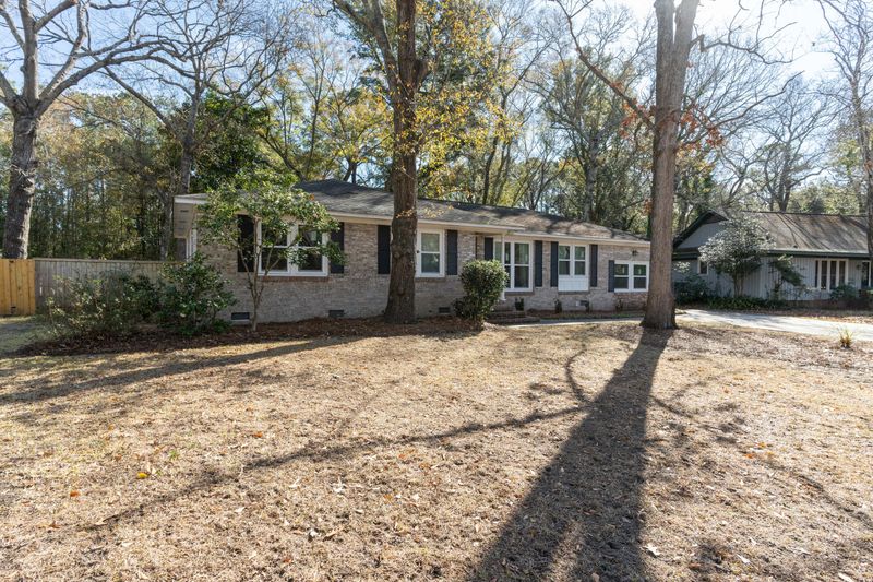 1239 Wappetaw Pl, Mount Pleasant, SC 29464