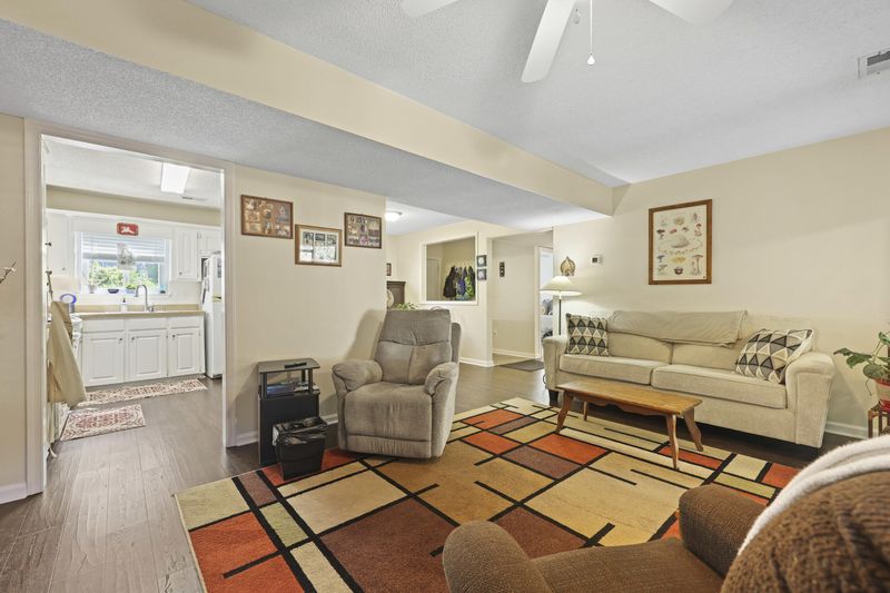 18 Rudwick Cir, Goose Creek, SC 29445