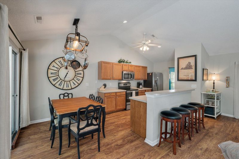 5013 Holdsworth Dr, Summerville, SC 29485