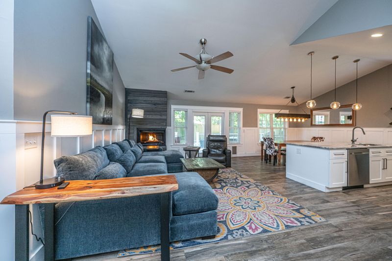 256 Two Hitch Rd, Goose Creek, SC 29445