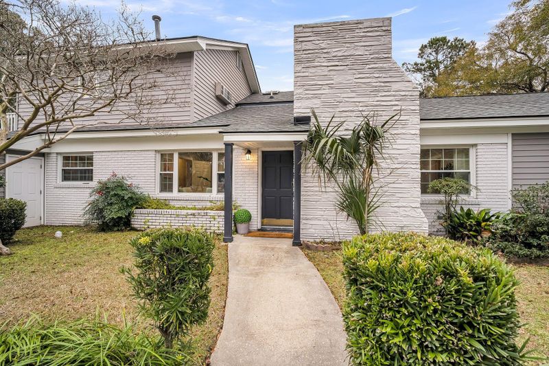 718 Parish Rd, Charleston, SC 29407