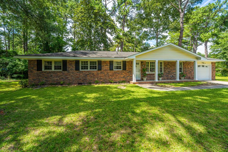 301 Corey Blvd, Summerville, SC 29483