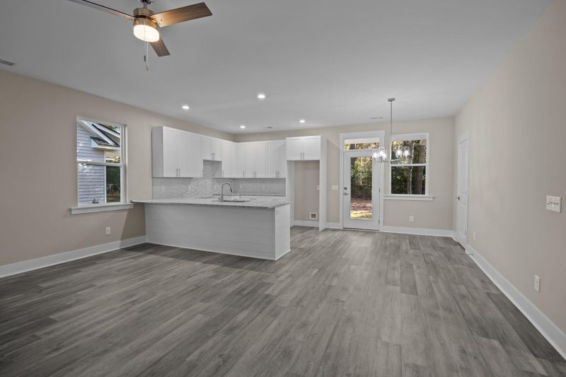 164 Aleene Dr, Summerville, SC 29485
