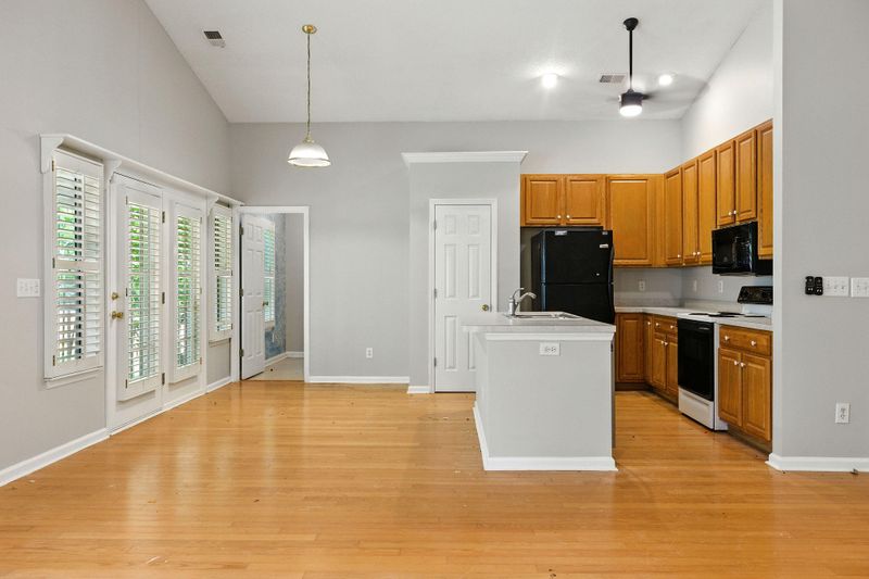 1321 Wild Olive Dr, Mount Pleasant, SC 29464