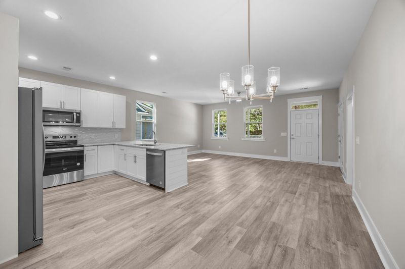 168 Aleene Dr, Summerville, SC 29485
