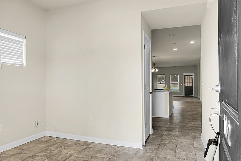 102 Chaste Tree Cir, Goose Creek, SC 29445