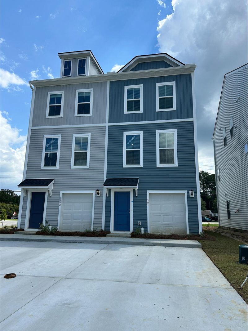 4633 Forest Hills Dr #1502, North Charleston, SC 29418