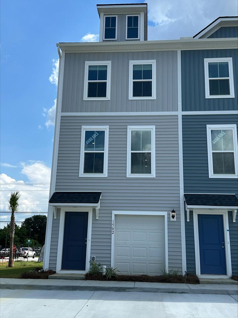 4633 Forest Hills Dr #1502, North Charleston, SC 29418