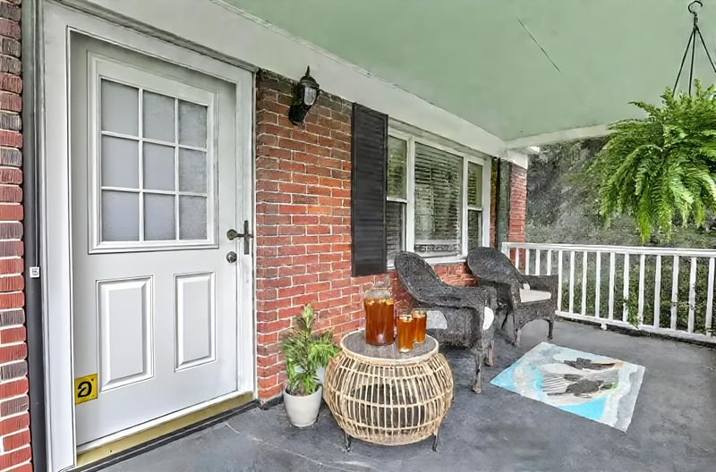 1030 Pauline Ave, Charleston, SC 29412