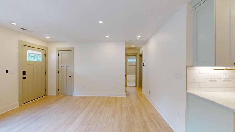 7645 Pinehurst St, North Charleston, SC 29420