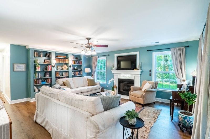 156 Columns Rd, Summerville, SC 29483
