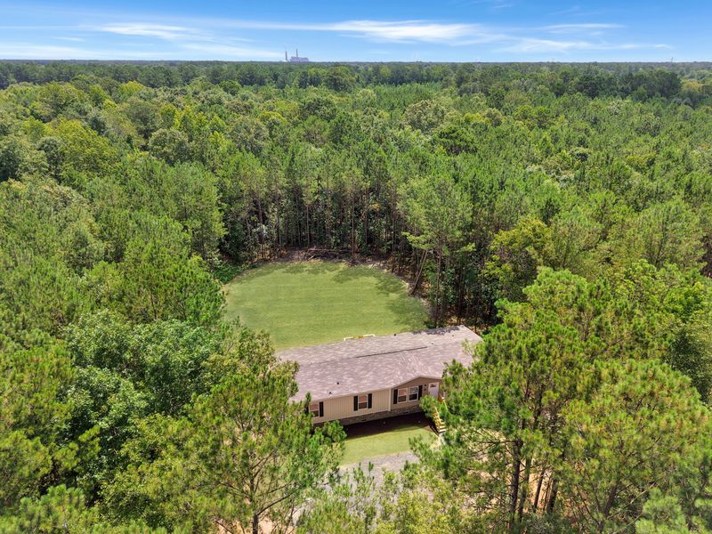 852 Lawyer Ln, Cross, SC 29436