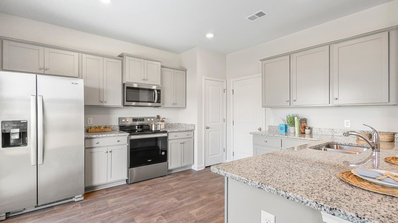 8853 Shovelnose Ct, North Charleston, SC 29406