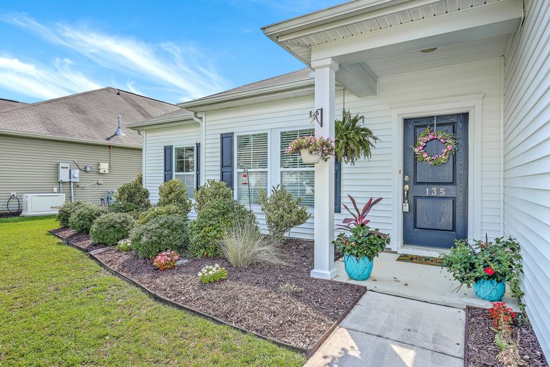 135 Firethorn Dr, Goose Creek, SC 29445