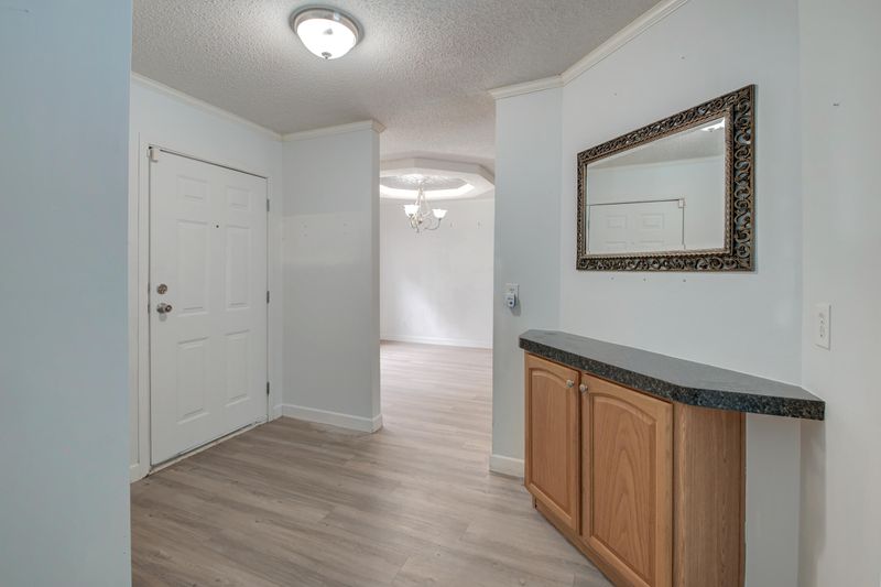 567 Vantage Ln, Moncks Corner, SC 29461
