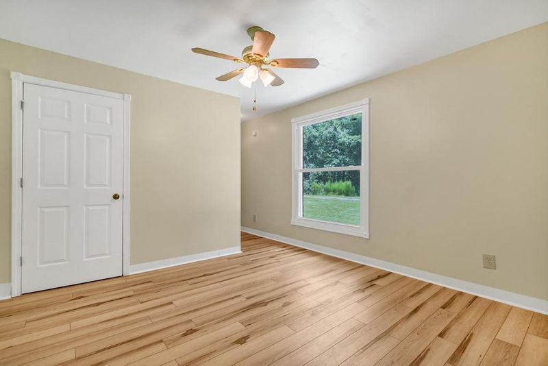 7886 Mary Seabrook Rd, Edisto Island, SC 29438