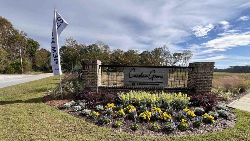 333 Blue Haw Dr, Moncks Corner, SC 29461